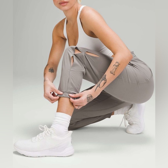 •LULULEMON• Adapted State High-Rise Jogger *Airflow Carbon Dust - Picture 3 of 10